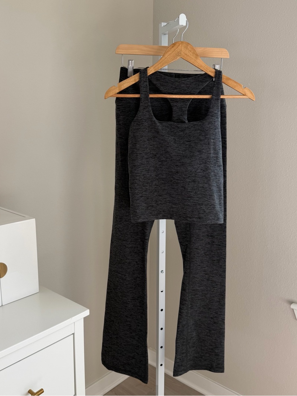 Set active formcloud Charcoal Tank & flare leggings Set